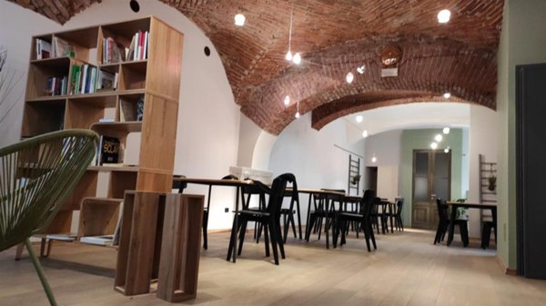negozio in vendita ad Ivrea
