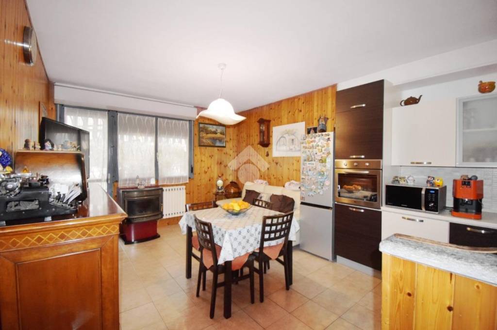 casa indipendente in vendita ad Ivrea