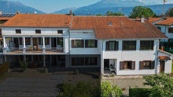 casa semindipendente in vendita ad Ivrea