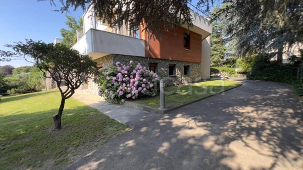 casa indipendente in vendita ad Ivrea