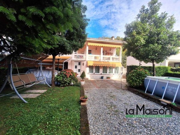 casa indipendente in vendita ad Ivrea