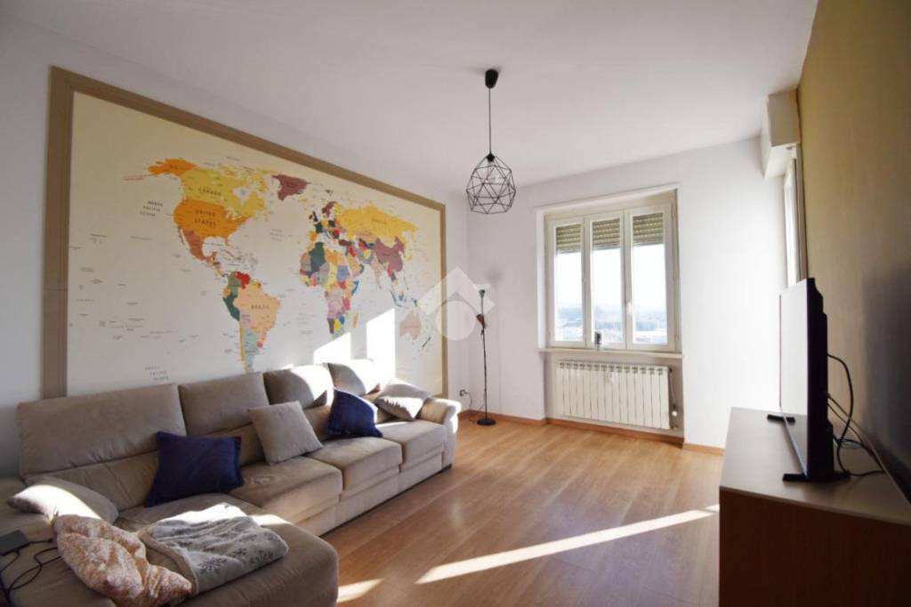 appartamento in vendita ad Ivrea in zona Torre Balfredo