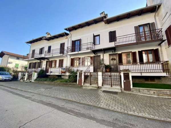 casa indipendente in vendita ad Ivrea in zona Torre Balfredo