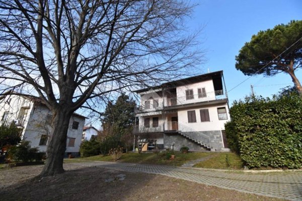 casa indipendente in vendita ad Ivrea