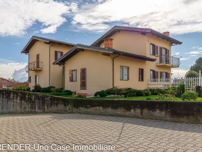 casa indipendente in vendita ad Ivrea