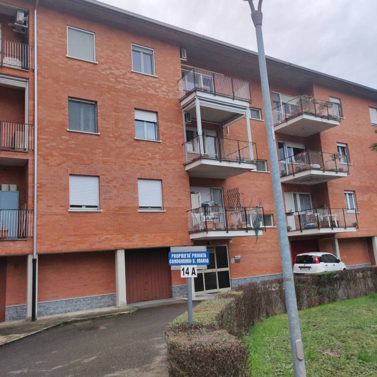 appartamento in vendita ad Ivrea in zona Bellavista