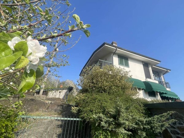 casa indipendente in vendita ad Ivrea