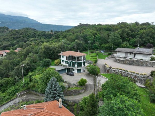 casa indipendente in vendita ad Ivrea