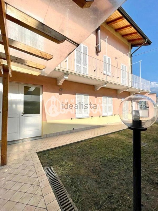 casa indipendente in vendita ad Ivrea