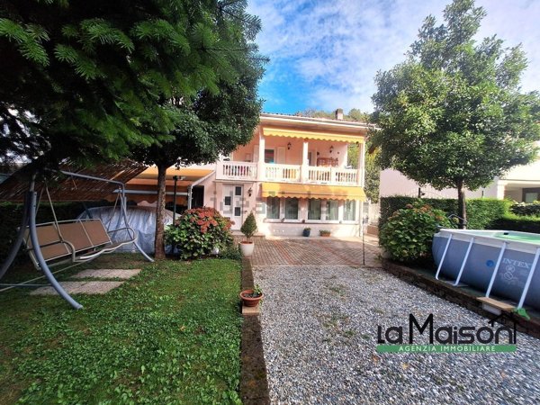 casa indipendente in vendita ad Ivrea