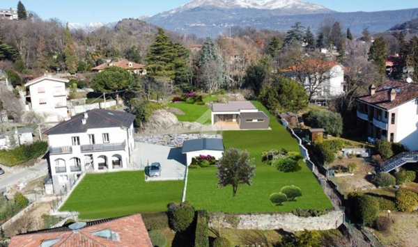 casa indipendente in vendita ad Ivrea