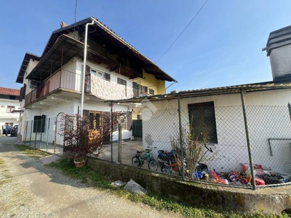 casa indipendente in vendita ad Ivrea