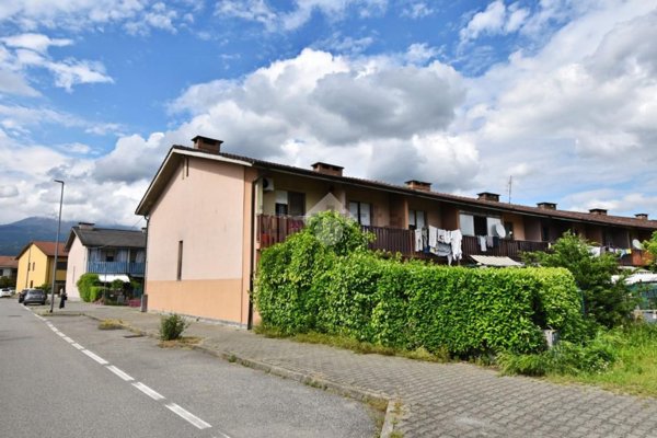casa semindipendente in vendita ad Ivrea