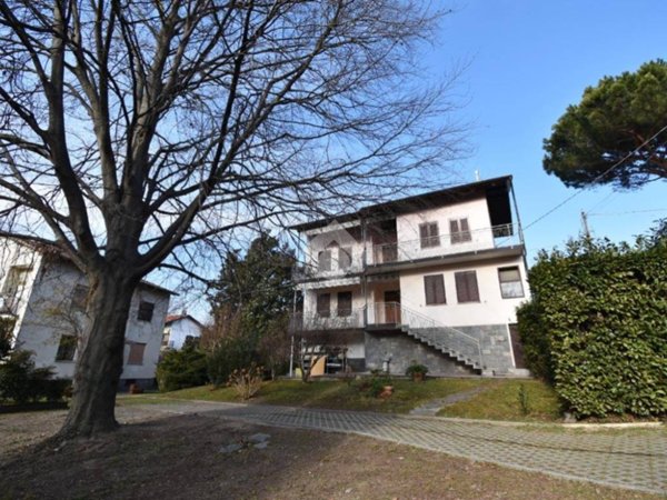 casa indipendente in vendita ad Ivrea