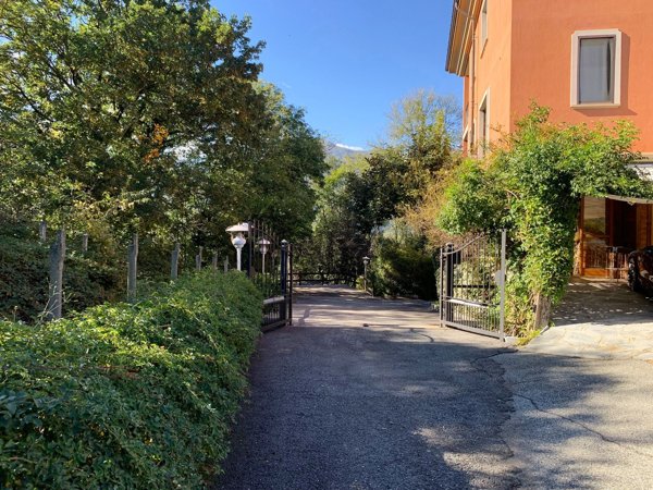 casa indipendente in vendita ad Ivrea