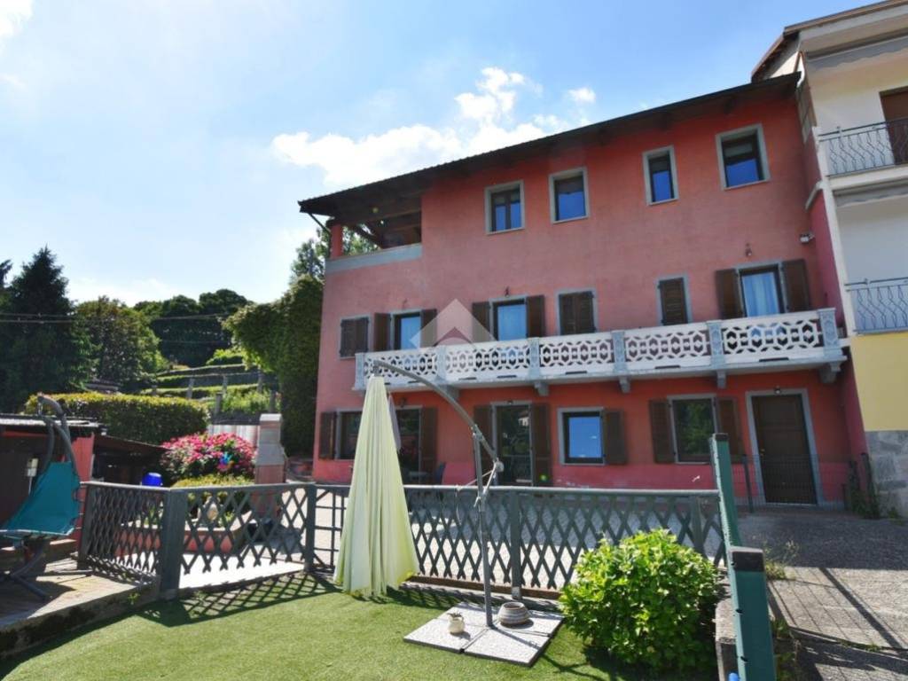 casa indipendente in vendita ad Ivrea