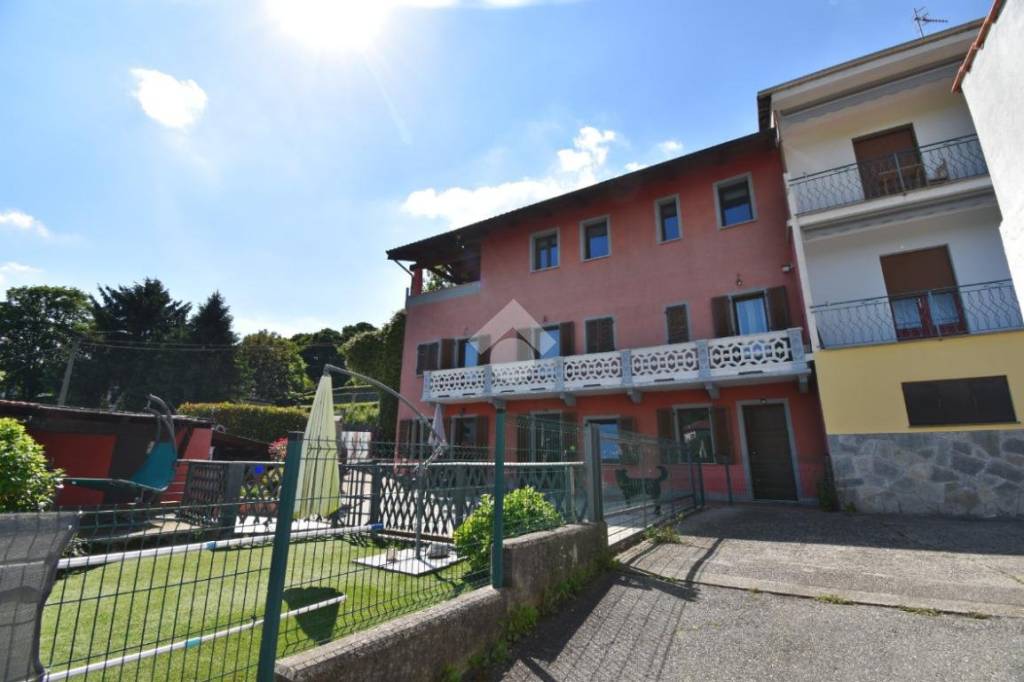 casa indipendente in vendita ad Ivrea