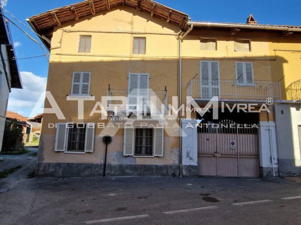 casa semindipendente in vendita ad Ivrea in zona Torre Balfredo