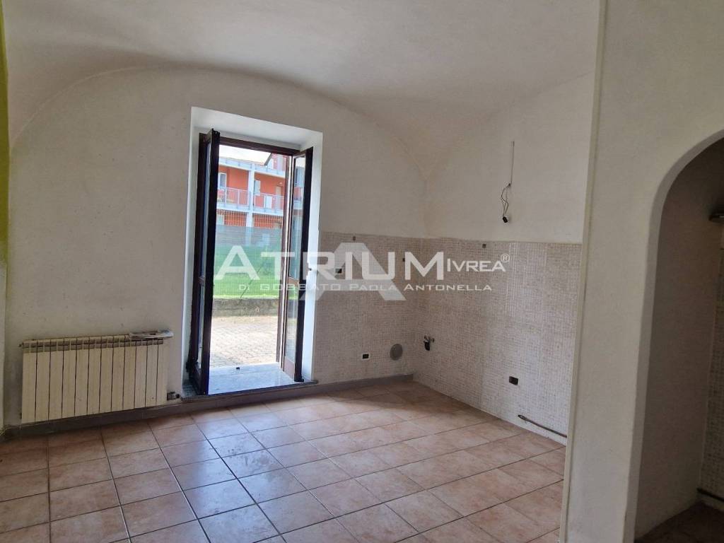 appartamento in vendita ad Ivrea in zona Torre Balfredo
