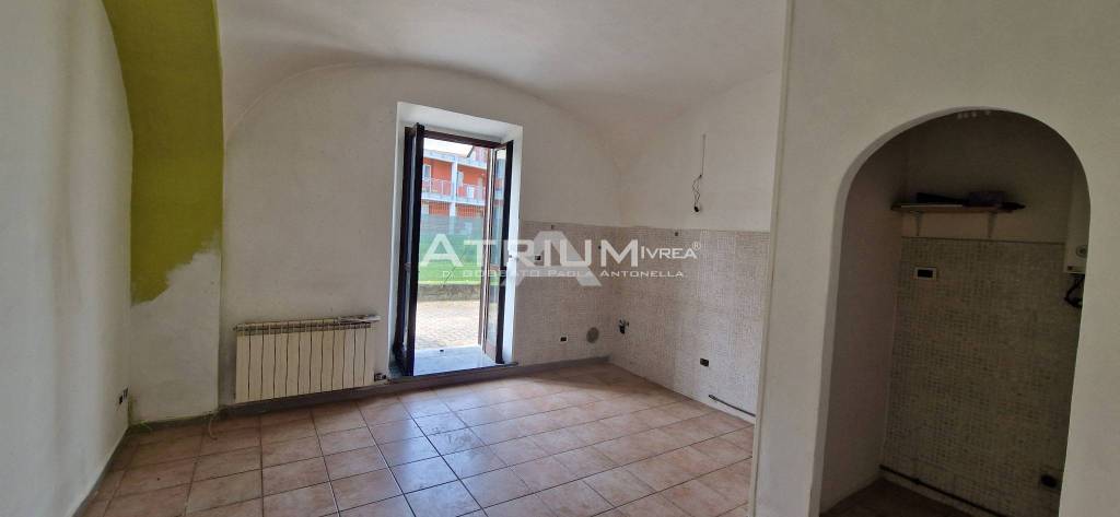 appartamento in vendita ad Ivrea in zona Torre Balfredo