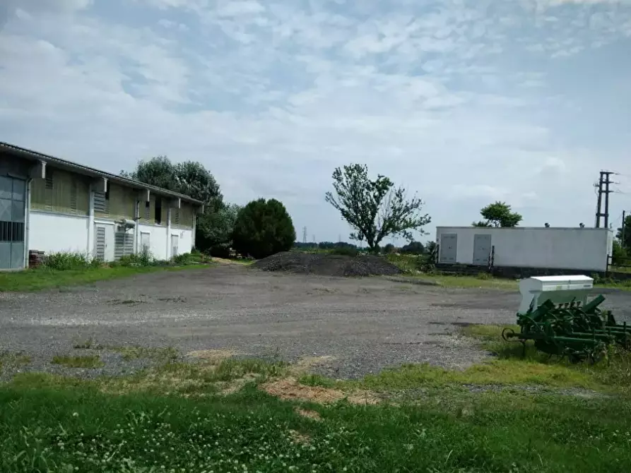 locale di sgombero in vendita ad Ivrea