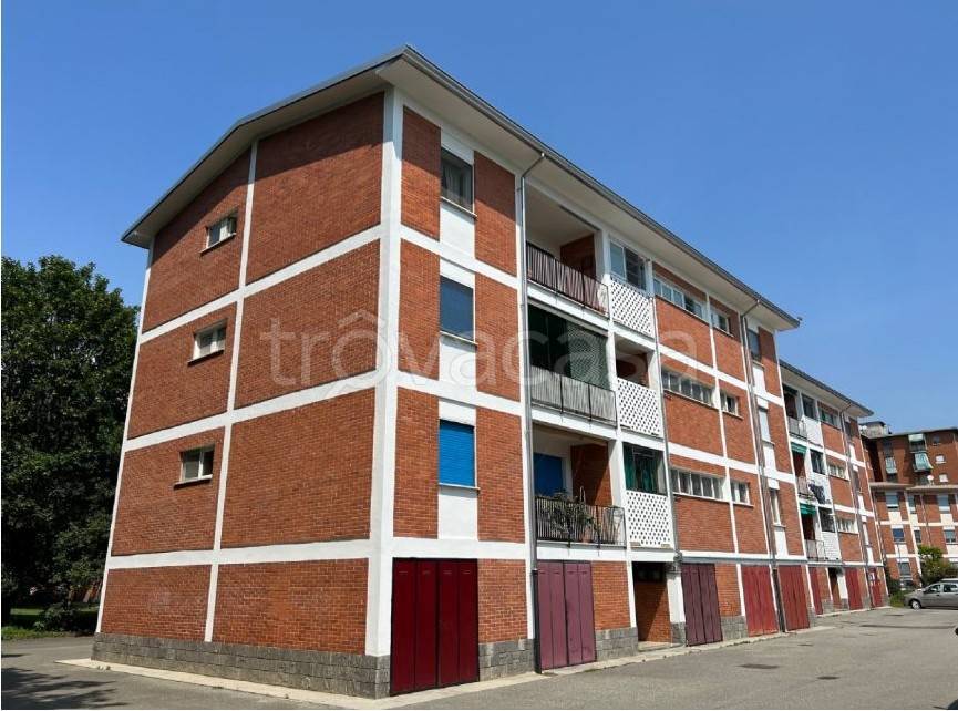 appartamento in vendita ad Ivrea in zona Bellavista