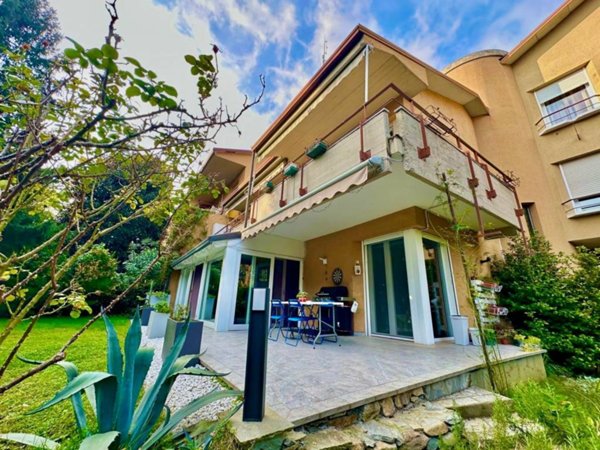 casa indipendente in vendita ad Ivrea
