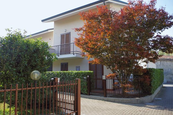 casa indipendente in vendita ad Ivrea