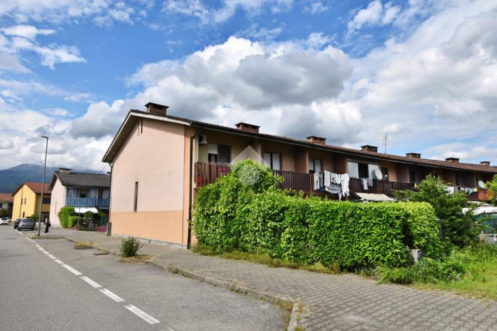 casa semindipendente in vendita ad Ivrea