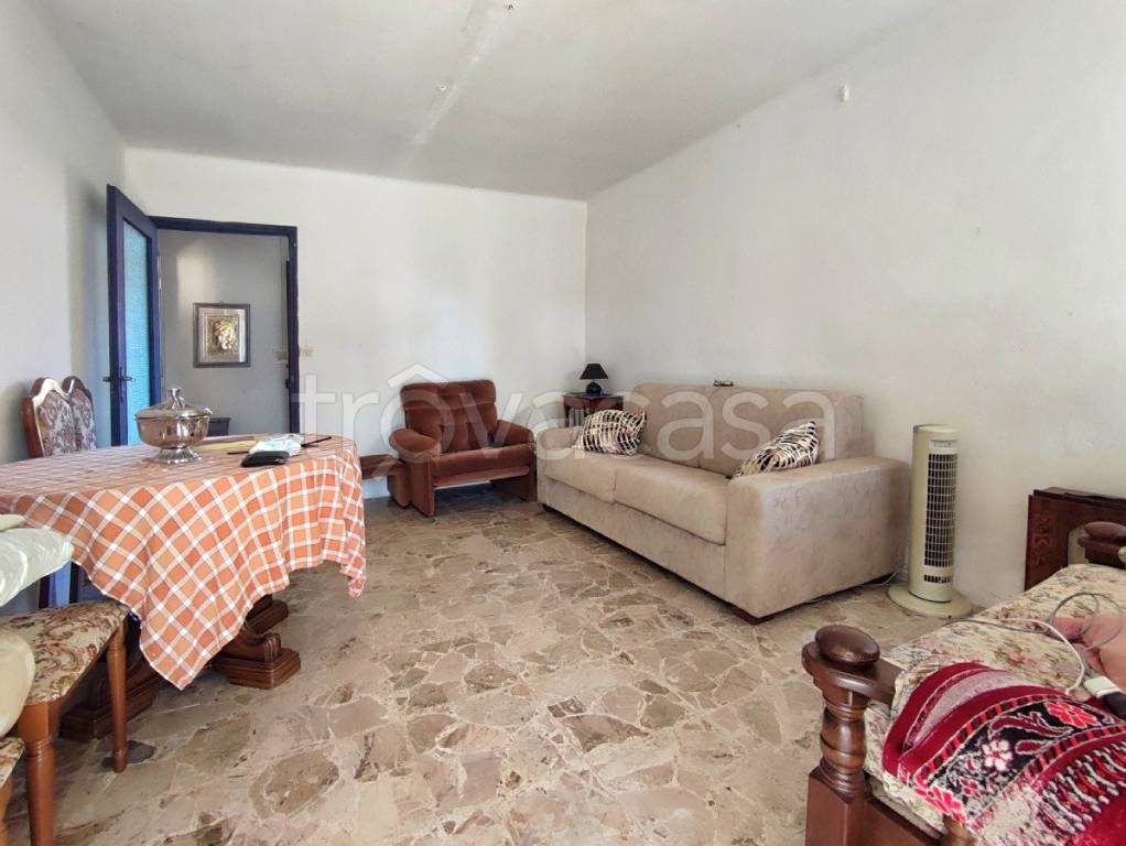 casa indipendente in vendita ad Ivrea in zona Torre Balfredo