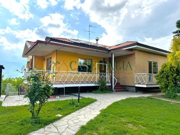 casa indipendente in vendita ad Ivrea