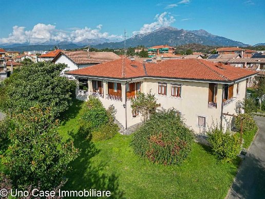 casa indipendente in vendita ad Ivrea