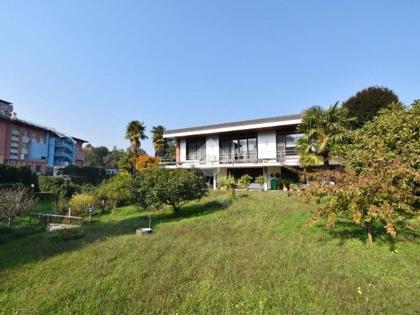 casa indipendente in vendita ad Ivrea