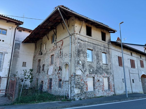 casa semindipendente in vendita ad Ivrea