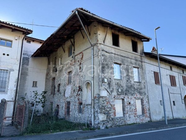casa indipendente in vendita ad Ivrea