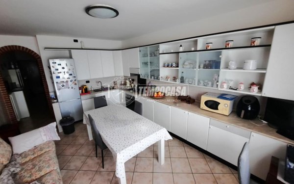 casa indipendente in vendita ad Ivrea