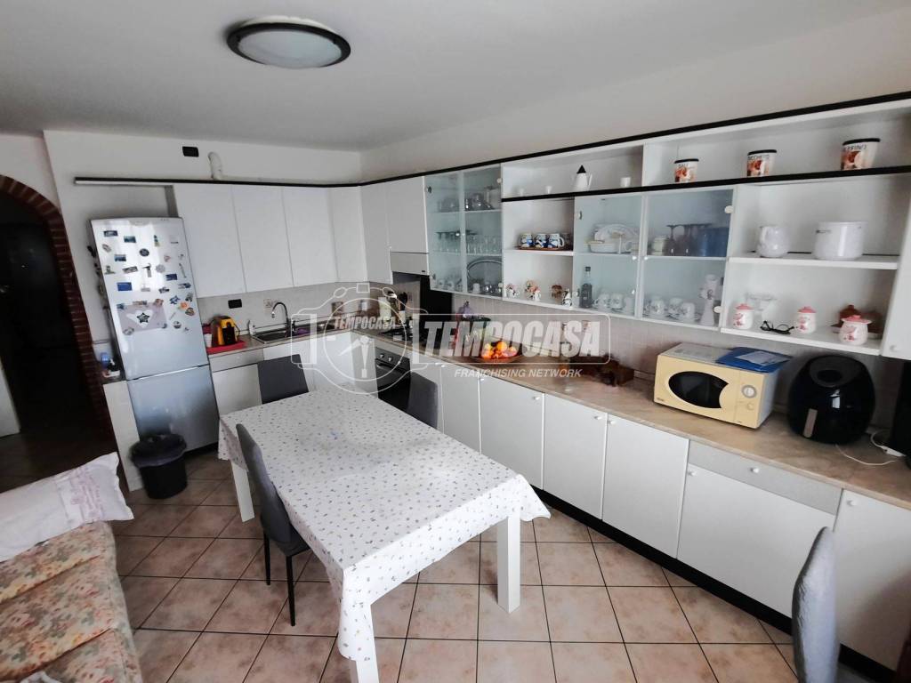 casa indipendente in vendita ad Ivrea