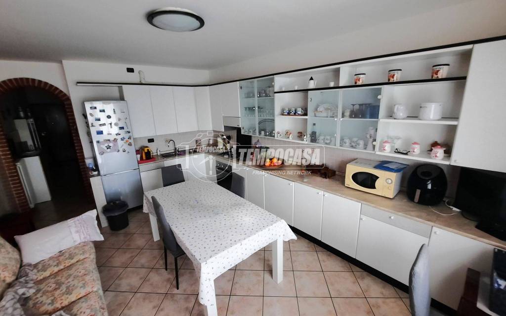 casa indipendente in vendita ad Ivrea