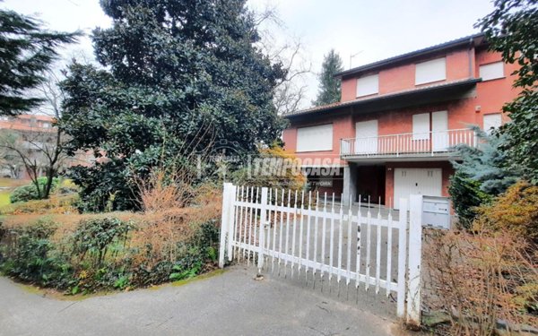 casa indipendente in vendita ad Ivrea