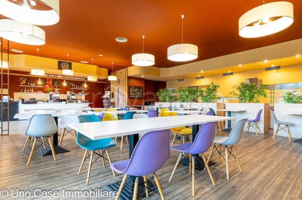 negozio in vendita ad Ivrea