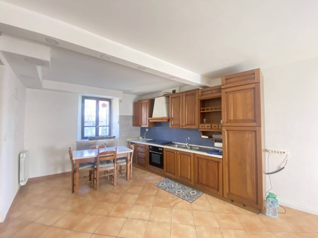 casa indipendente in vendita ad Ivrea