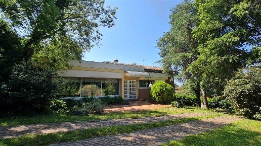 casa indipendente in vendita ad Ivrea