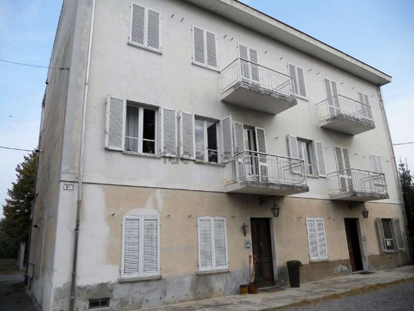 casale in vendita ad Ivrea