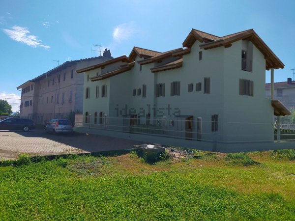 casa indipendente in vendita ad Ivrea