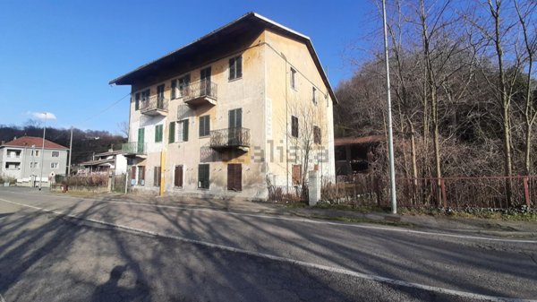 casa indipendente in vendita ad Ivrea