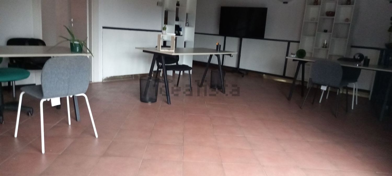 ufficio in vendita ad Ivrea