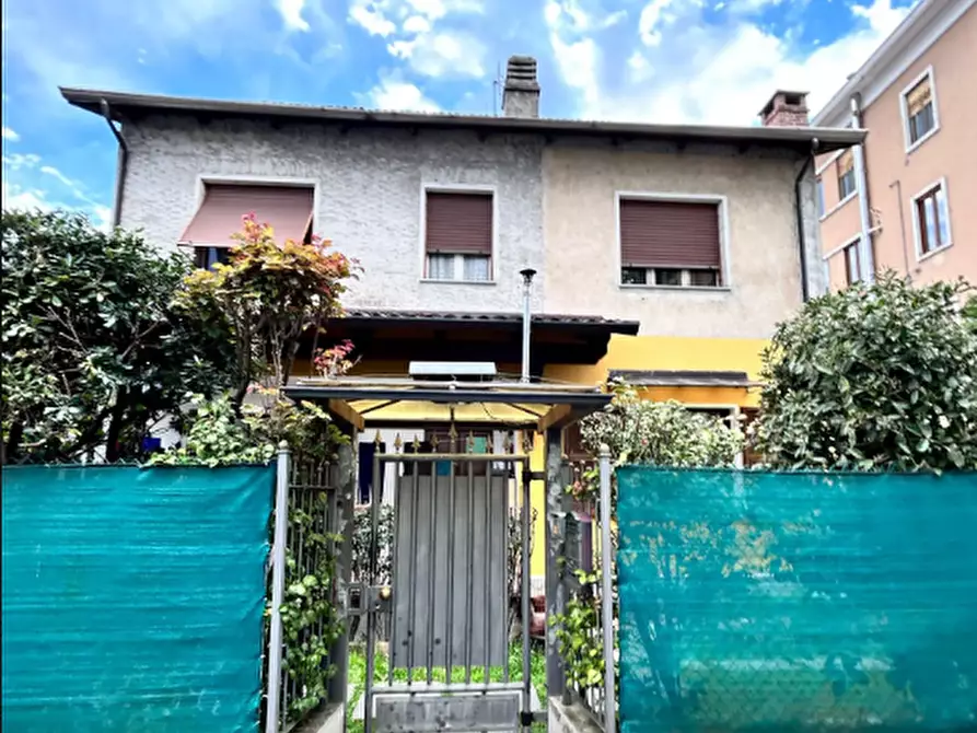 casa indipendente in vendita ad Ivrea