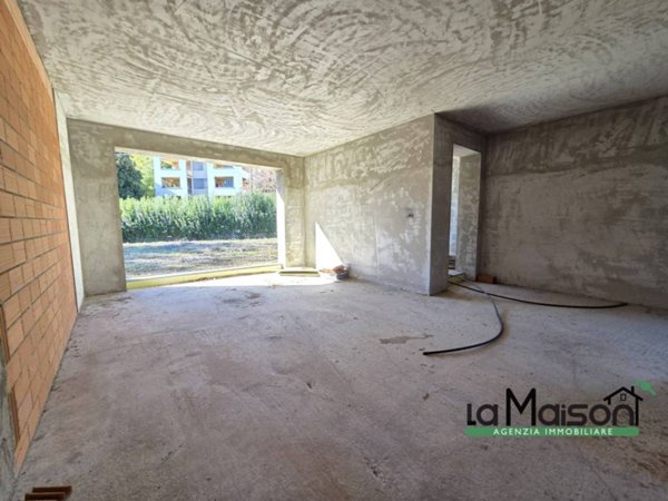 casa indipendente in vendita ad Ivrea