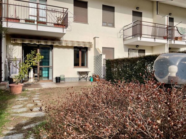 casa indipendente in vendita ad Ivrea