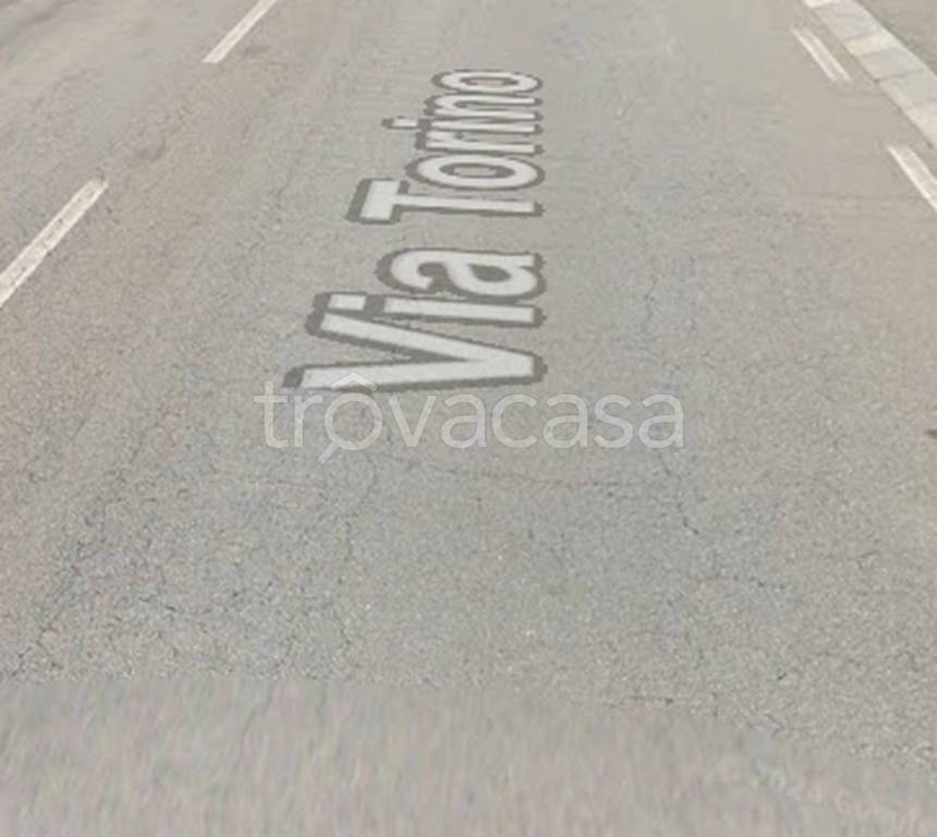 negozio in vendita ad Ivrea